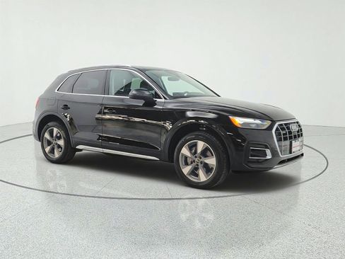 Used 2023 Audi Q5 2.0T Premium Plus w/ Premium Plus Package AWD/4WD image 3