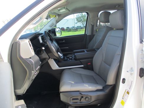 Used 2024 Toyota Tundra SR5 w/ SR5 Premium Package AWD/4WD image 9