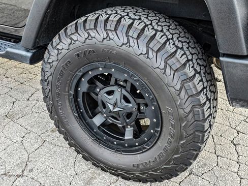 Used 2017 Jeep Wrangler Unlimited Sport w/ Quick Order Package 24S image 7