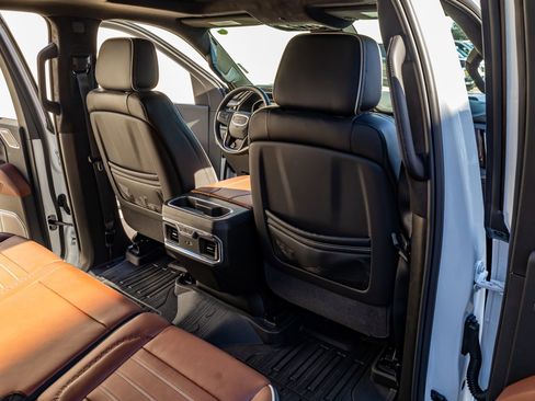 Used 2026 GMC Sierra 2500 Denali Ultimate w/ Max Trailering Package image 33