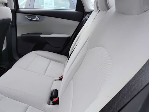 Used 2023 Kia Forte LXS w/ LXS Technology Package FWD image 10