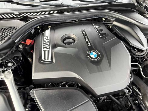 Used 2019 BMW 530i w/ Convenience Package image 28