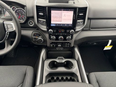 New 2026 RAM 1500 Big Horn AWD/4WD image 13