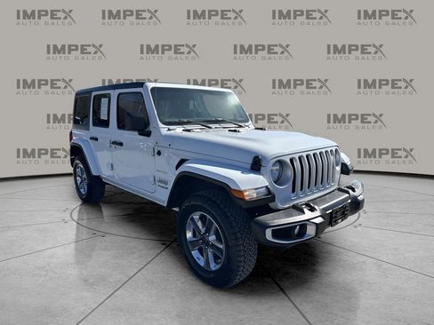 Used 2021 Jeep Wrangler Unlimited Sahara image 4
