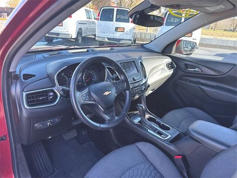 Used 2021 Chevrolet Equinox LT image 10