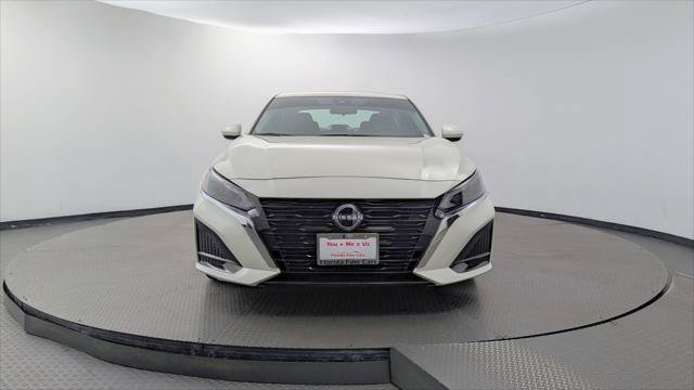 Used 2023 Nissan Altima 2.5 SV FWD image 12
