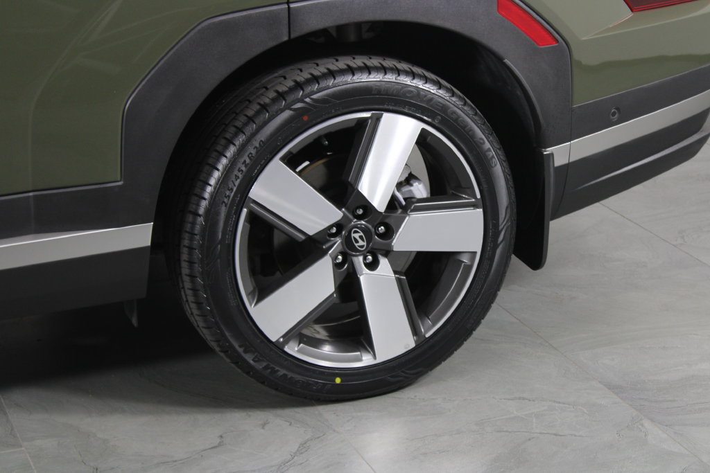 Certified 2024 Hyundai Santa Fe Limited FWD image 15