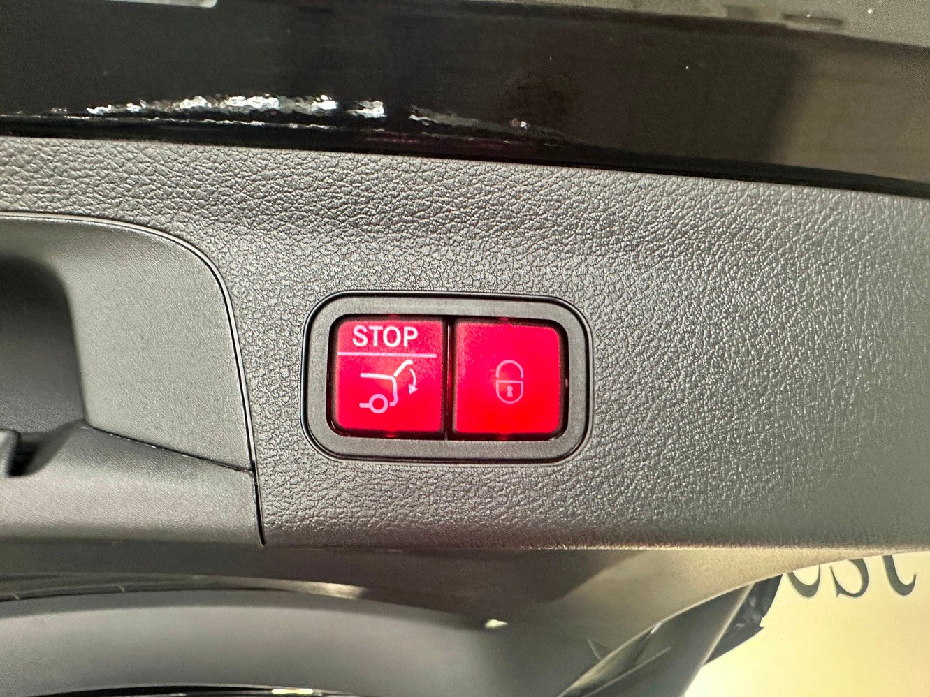 Certified 2025 Mercedes-Benz GLS 450 4MATIC image 42