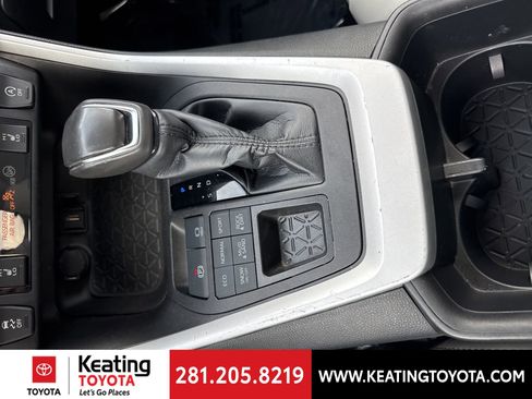 Certified 2022 Toyota RAV4 XLE Premium image 21