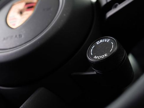 Certified 2026 Porsche Cayenne AWD/4WD image 16