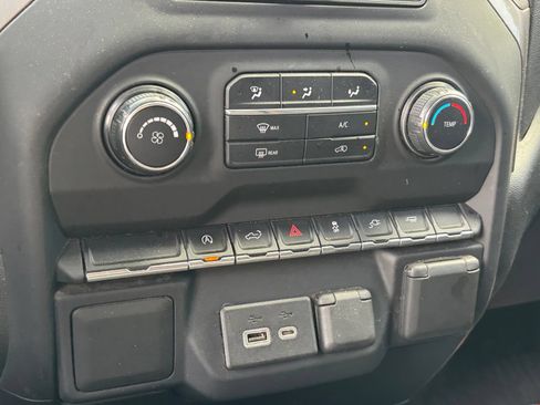 Used 2021 Chevrolet Silverado 1500 Custom RWD image 11