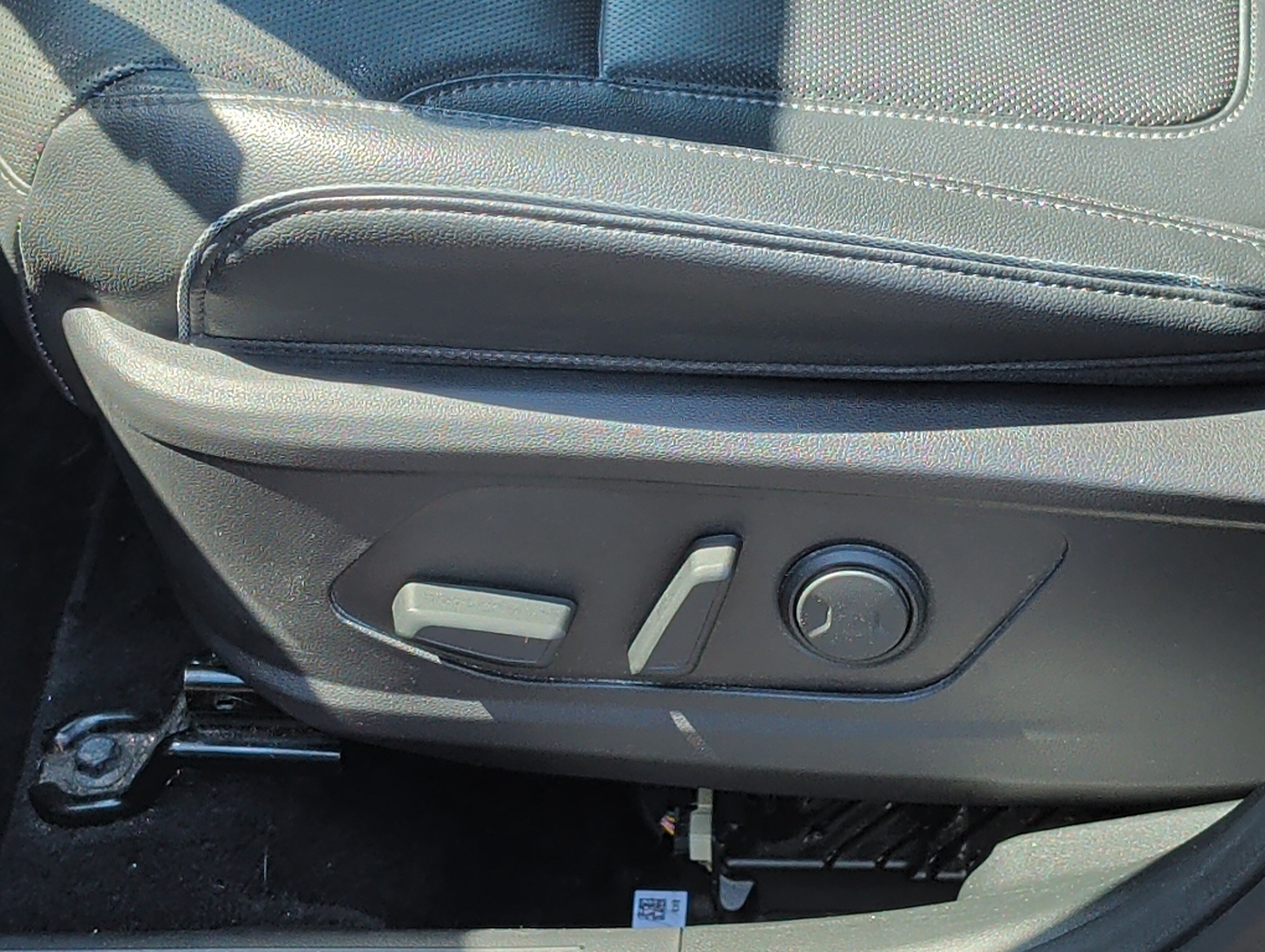 Used 2022 Hyundai Santa Cruz Limited AWD/4WD image 19