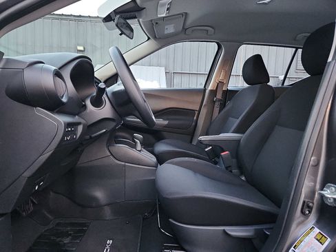 Used 2023 Nissan Kicks S image 13