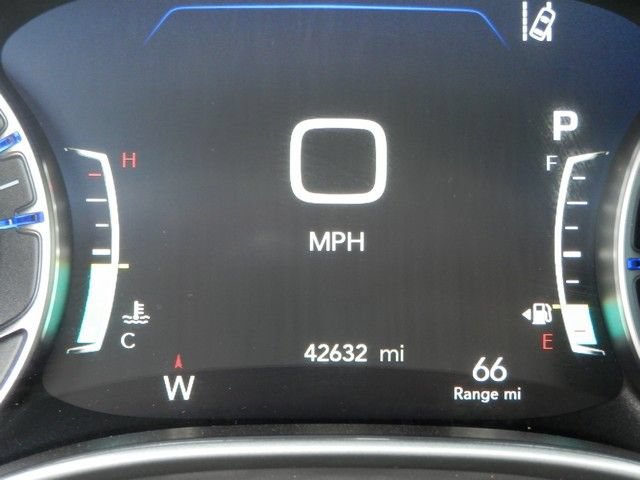 Used 2026 Chrysler Pacifica Select FWD image 23
