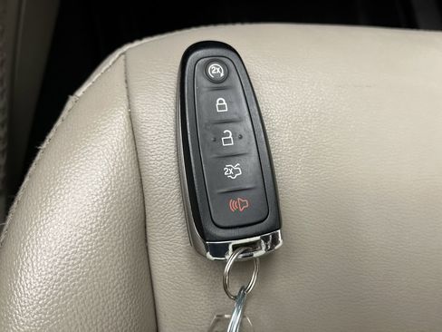 Certified 2018 Ford Escape Titanium w/ Ford Safe & Smart Package image 29