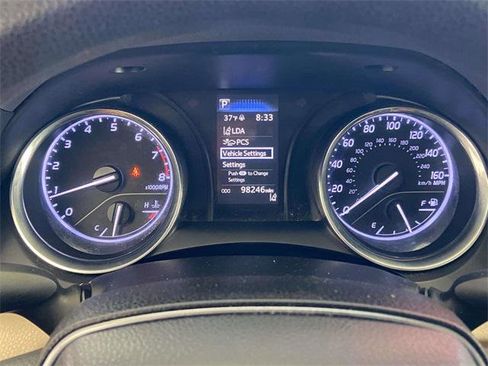 Certified 2020 Toyota Camry LE w/ Phone Cable & Charge Package image 28