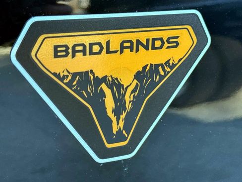 Used 2023 Ford Bronco Badlands image 8