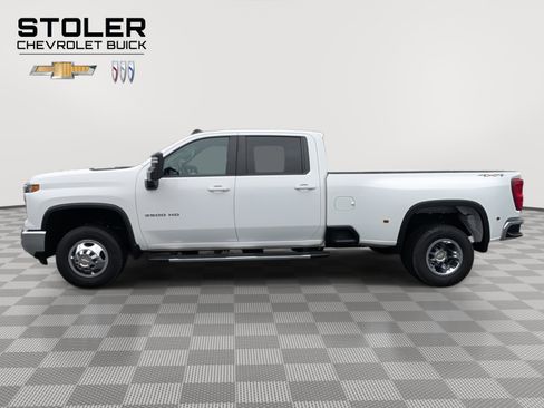 Used 2024 Chevrolet Silverado 3500 LT image 2