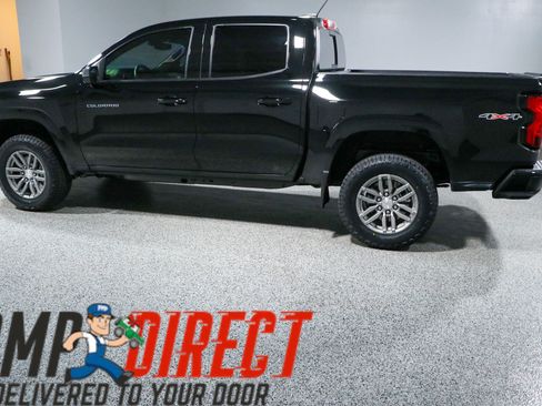Used 2023 Chevrolet Colorado LT w/ LT Convenience Package AWD/4WD image 10