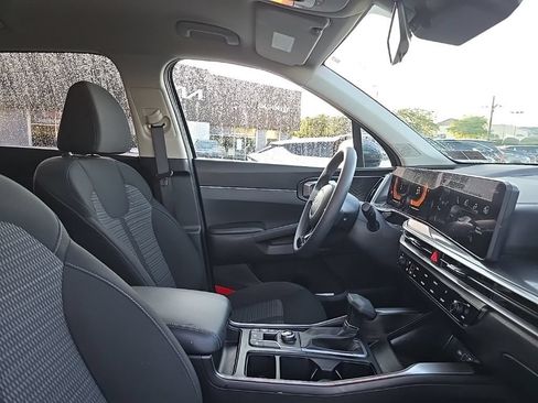 Certified 2024 Kia Sorento LX FWD image 33