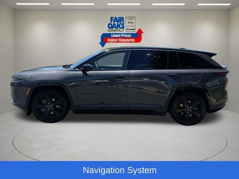 Used 2024 Jeep Wagoneer Launch Edition AWD/4WD image 11