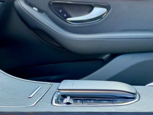 Certified 2022 Mercedes-Benz GLC 300 4MATIC image 35
