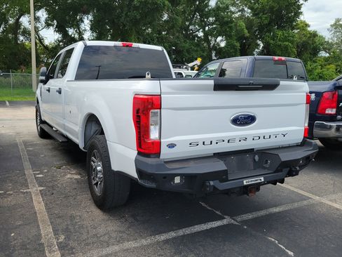 Used 2019 Ford F250 XL w/ Power Equipment Group RWD image 4