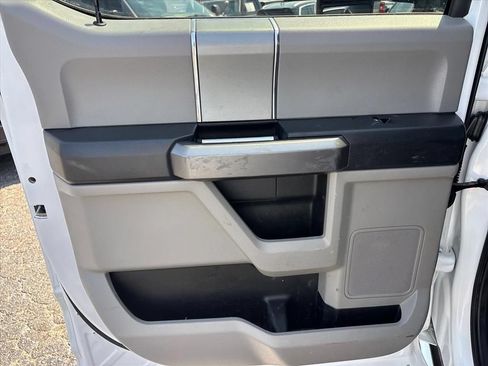 Used 2021 Ford F250 XLT w/ XLT Premium Package AWD/4WD image 19