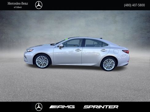 Used 2018 Lexus ES 350 w/ Luxury Package w/Wood Trim FWD image 2