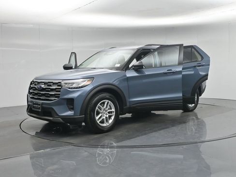 New 2026 Ford Explorer Active RWD image 30