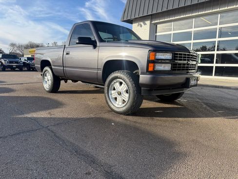 Used 1992 Chevrolet Silverado 1500 4x4 Regular Cab image 2