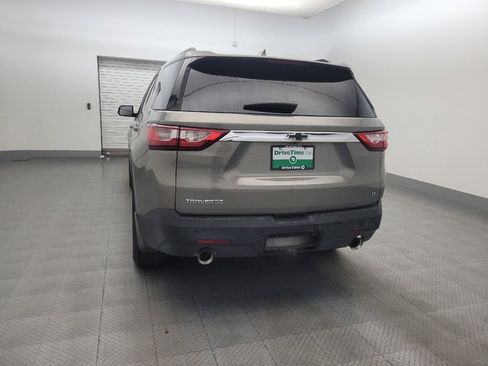 Used 2019 Chevrolet Traverse LT FWD image 6