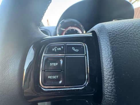 Used 2016 Dodge Grand Caravan SE FWD image 20