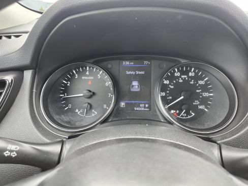 Used 2018 Nissan Rogue S FWD image 25