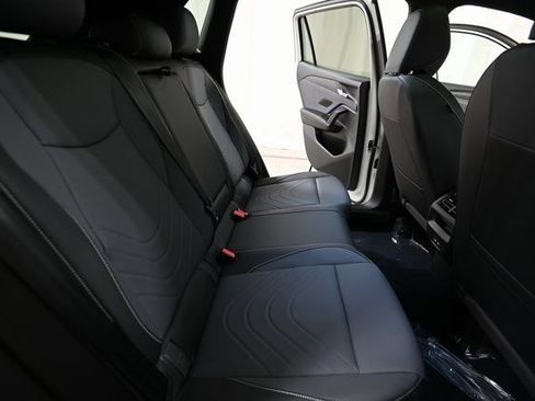 New 2026 Volkswagen Tiguan SE R-Line AWD/4WD image 28