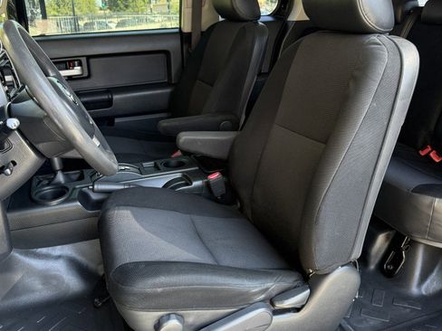 Used 2007 Toyota FJ Cruiser 4WD image 33