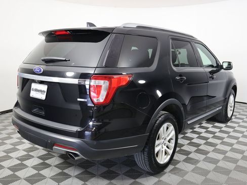 Used 2018 Ford Explorer XLT w/ Class II Trailer Tow Package AWD/4WD image 2