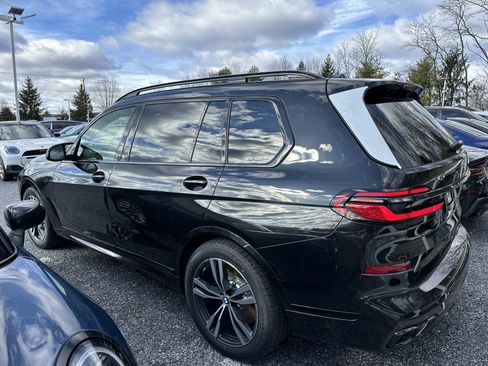 New 2026 BMW X7 M60i image 3