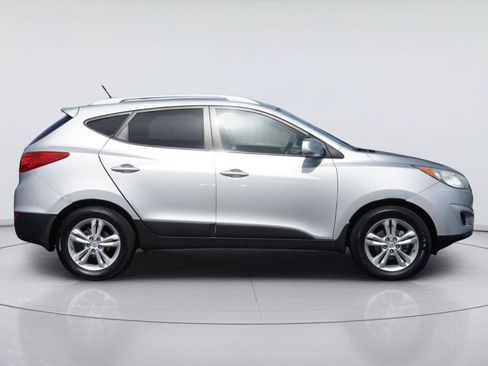 Used 2011 Hyundai Tucson GLS FWD image 5