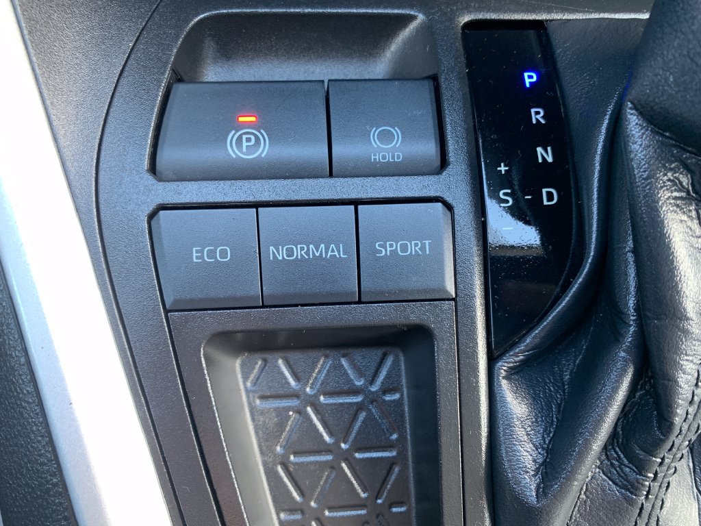Used 2022 Toyota RAV4 XLE Premium FWD image 20