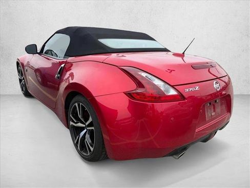Used 2018 Nissan 370Z Touring Sport RWD image 9