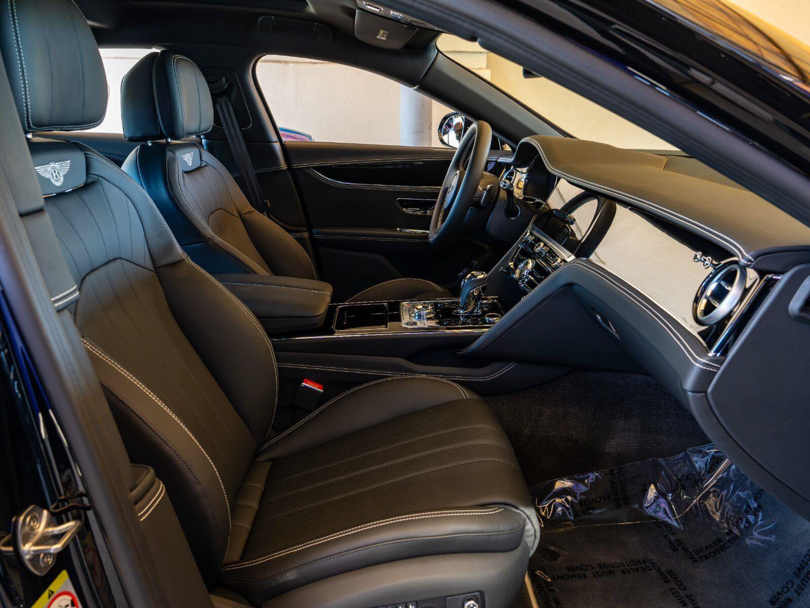 Used 2024 Bentley Flying Spur Azure AWD/4WD image 19