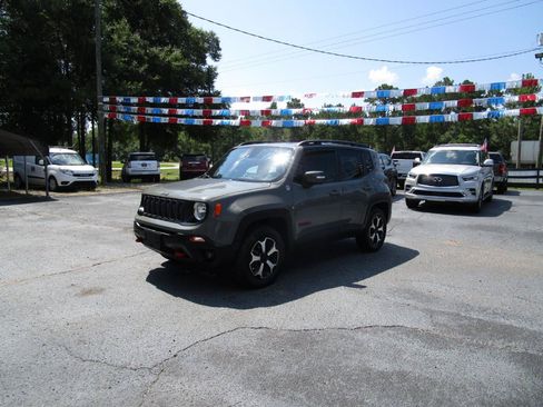 Used 2021 Jeep Renegade Trailhawk w/ Trailer Tow Group AWD/4WD image 3