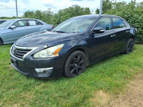 Used 2015 Nissan Altima 2.5 SL w/ Moonroof Package FWD image 3