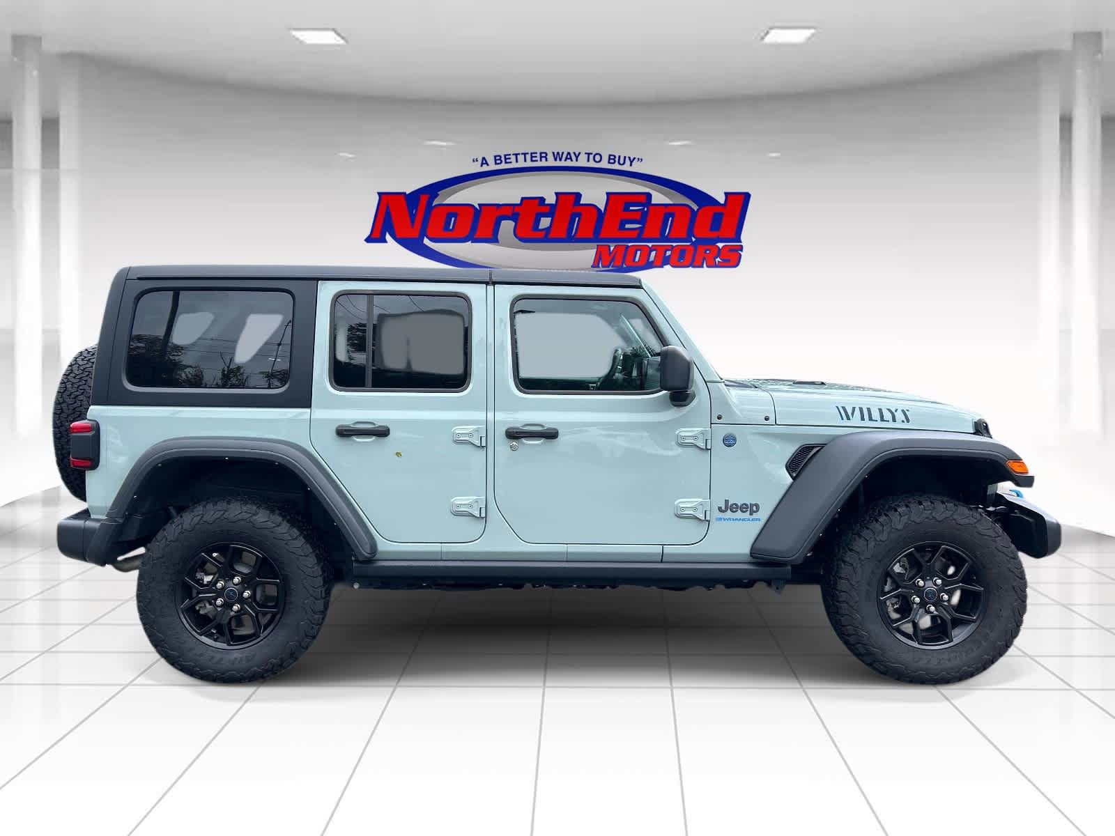 Used 2024 Jeep Wrangler Unlimited AWD/4WD image 2