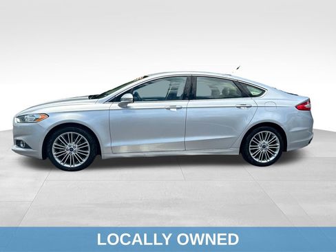 Used 2014 Ford Fusion SE w/ Equipment Group 202A FWD image 3