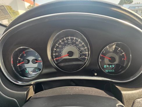 Used 2014 Chrysler 200 Limited w/ Sun/Sound Group image 13