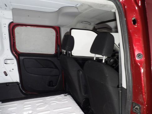 Used 2019 RAM ProMaster City Tradesman image 12