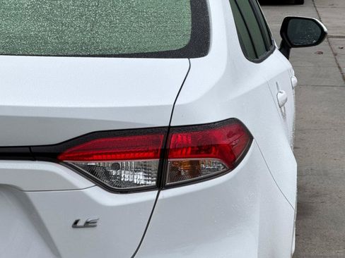 Used 2024 Toyota Corolla LE FWD image 28