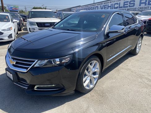 Used 2017 Chevrolet Impala Premier FWD image 2